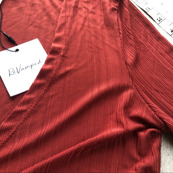 ReVamped Burnt Red Stretchy Tie Top size Medium Polyester Spandex Blend Crop Top - Picture 10 of 16